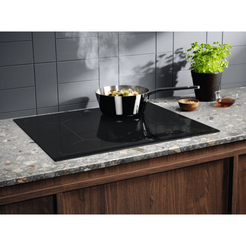 ELECTROLUX induzione hob EiS6648