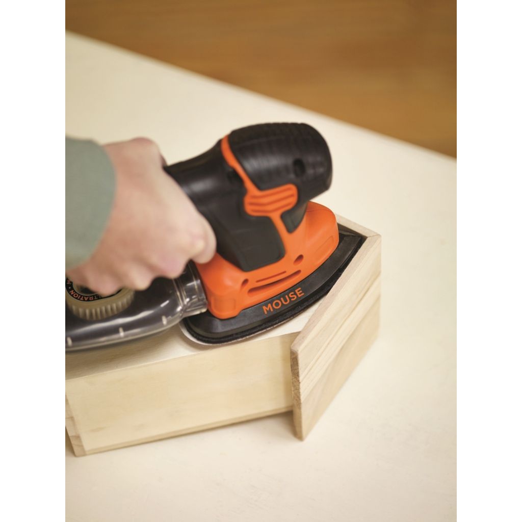 BLACK&DECKER Levigatrice di vibrazioni 120 W KA2000